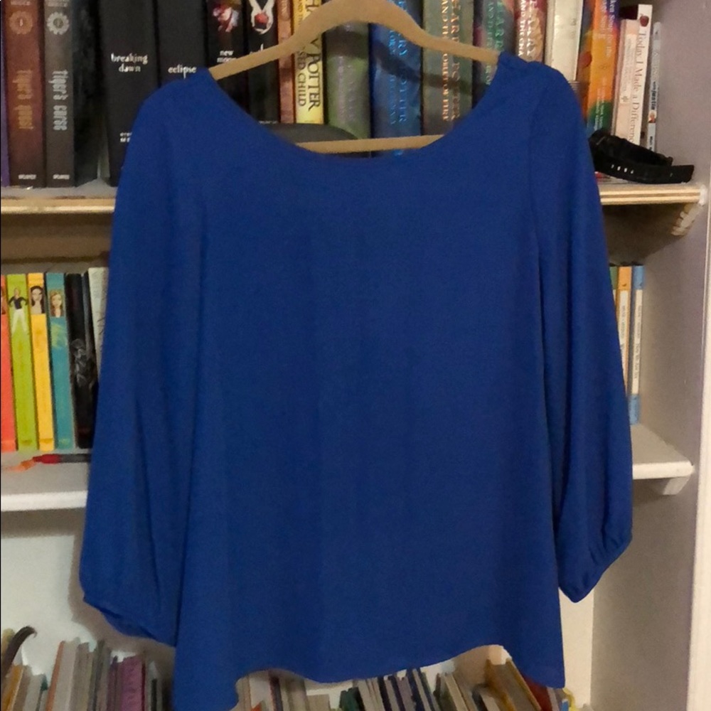 Bow Back Top